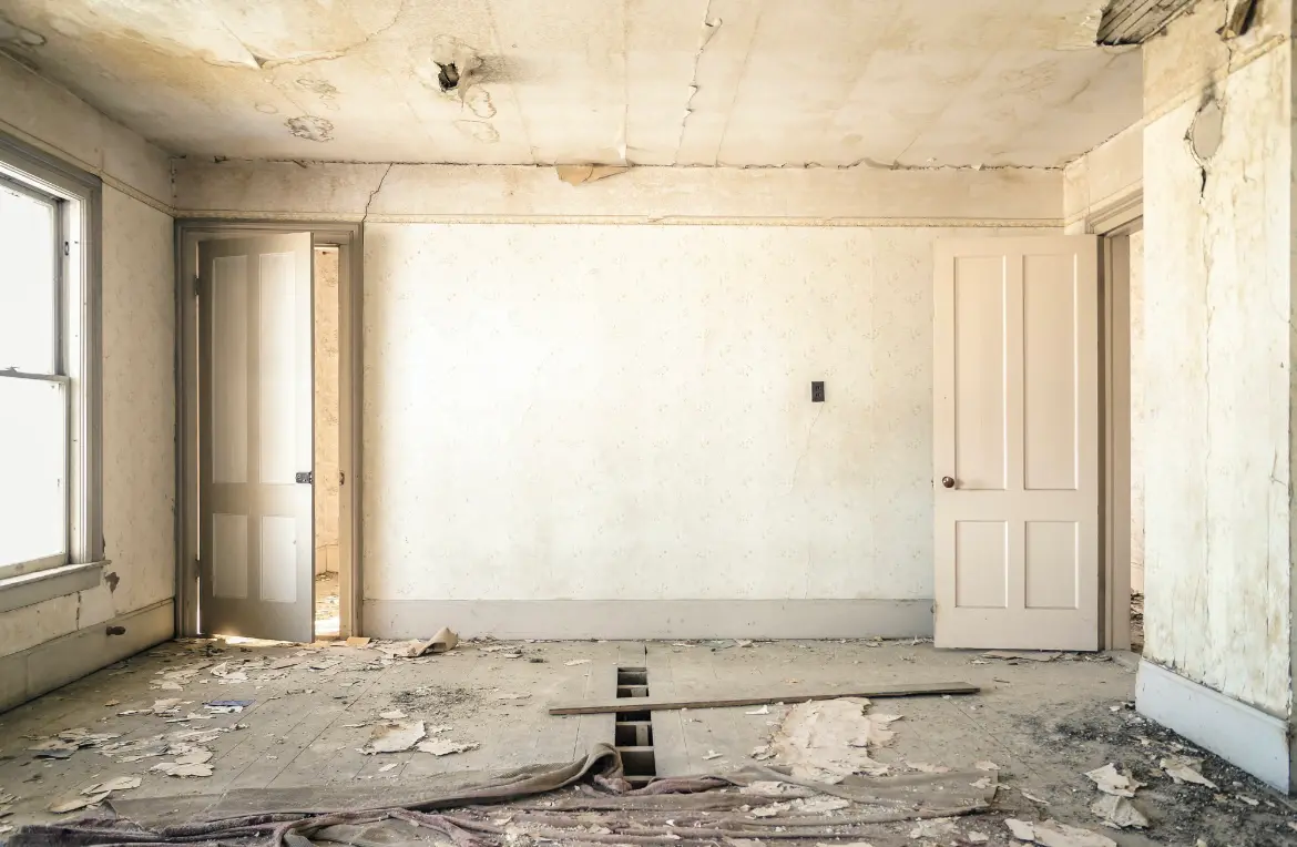 Waste disposal crew managing a cleanout project in Twin Lakes